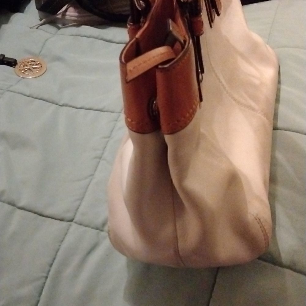 Coach     - Picture 6 of 9